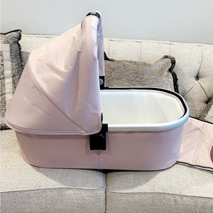 Uppababy bassinet, brand new. Non smoking home. We bought it and didn’t use it.